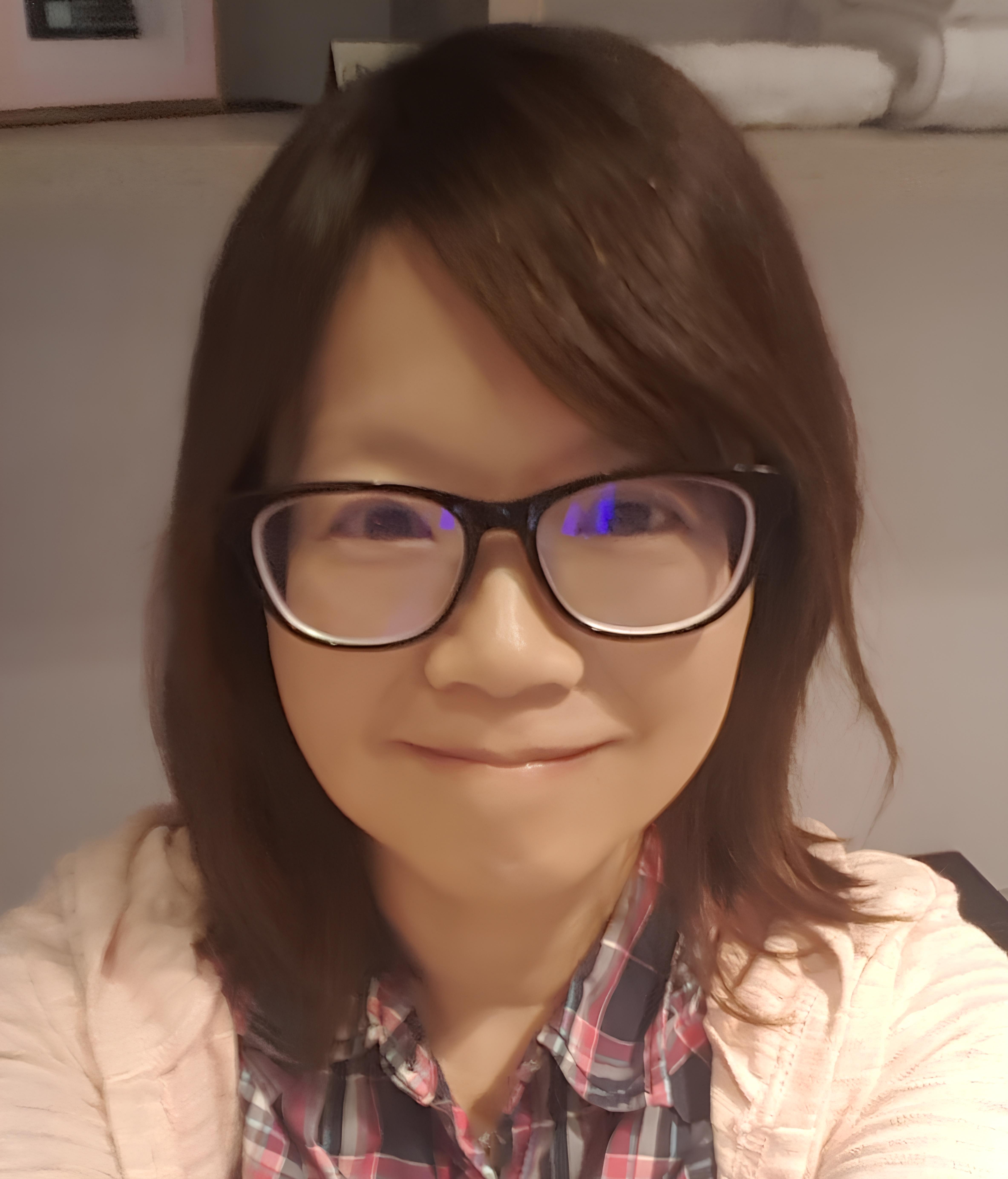 陳芳雅照片